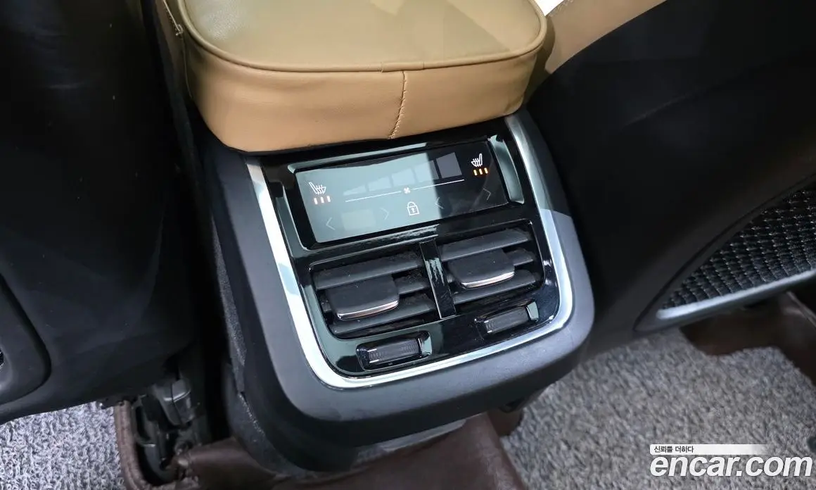 Volvo XC60 2019 2.0 автомат (гидро), фото 24 Volvo XC60 2019 2.0 автомат (гидро), фото 24