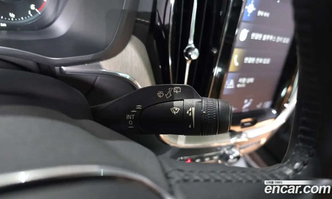 Volvo XC60 2019 2.0 автомат (гидро), фото 31 Volvo XC60 2019 2.0 автомат (гидро), фото 31