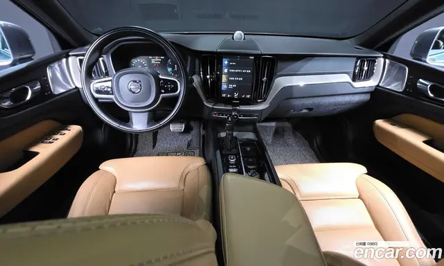 Volvo XC60 2019 2.0 автомат (гидро), миниатюра 10 Volvo XC60 2019 2.0 автомат (гидро), миниатюра 10