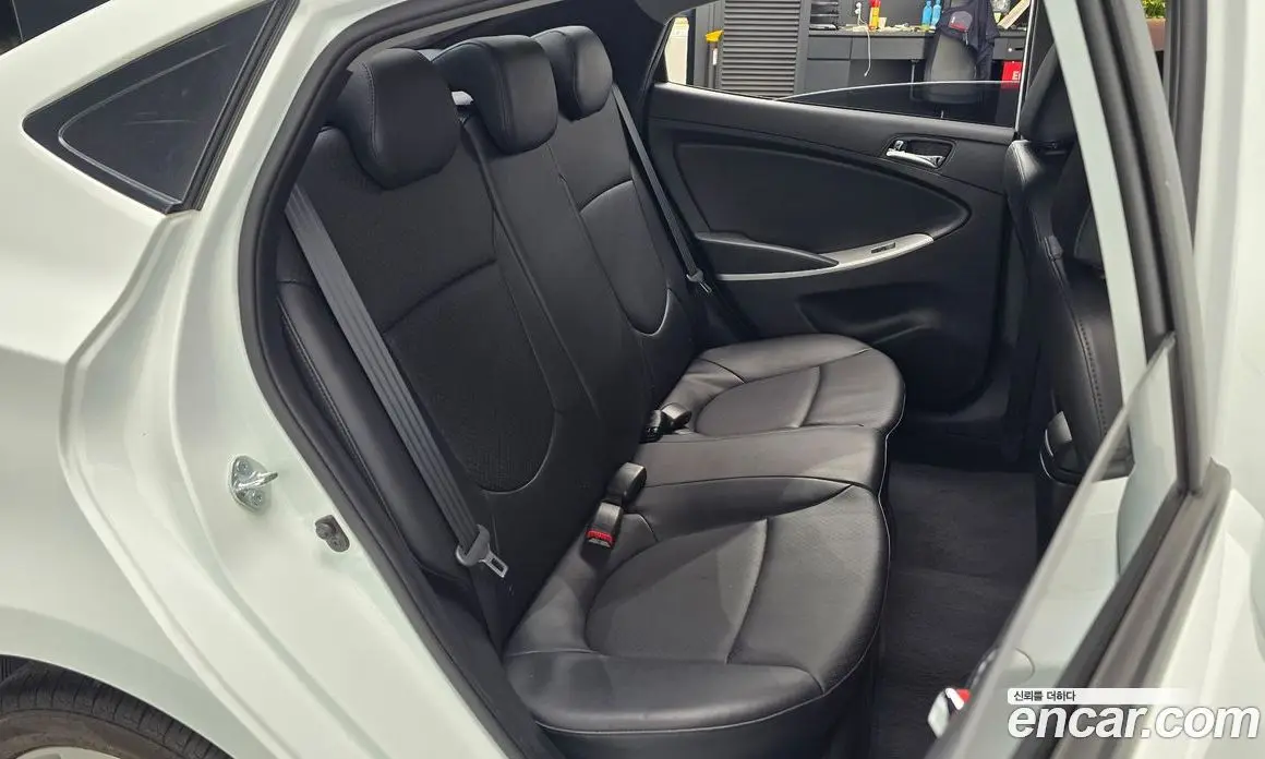 Hyundai Accent 2012 1.6 автомат (гидро), фото 15 Hyundai Accent 2012 1.6 автомат (гидро), фото 15