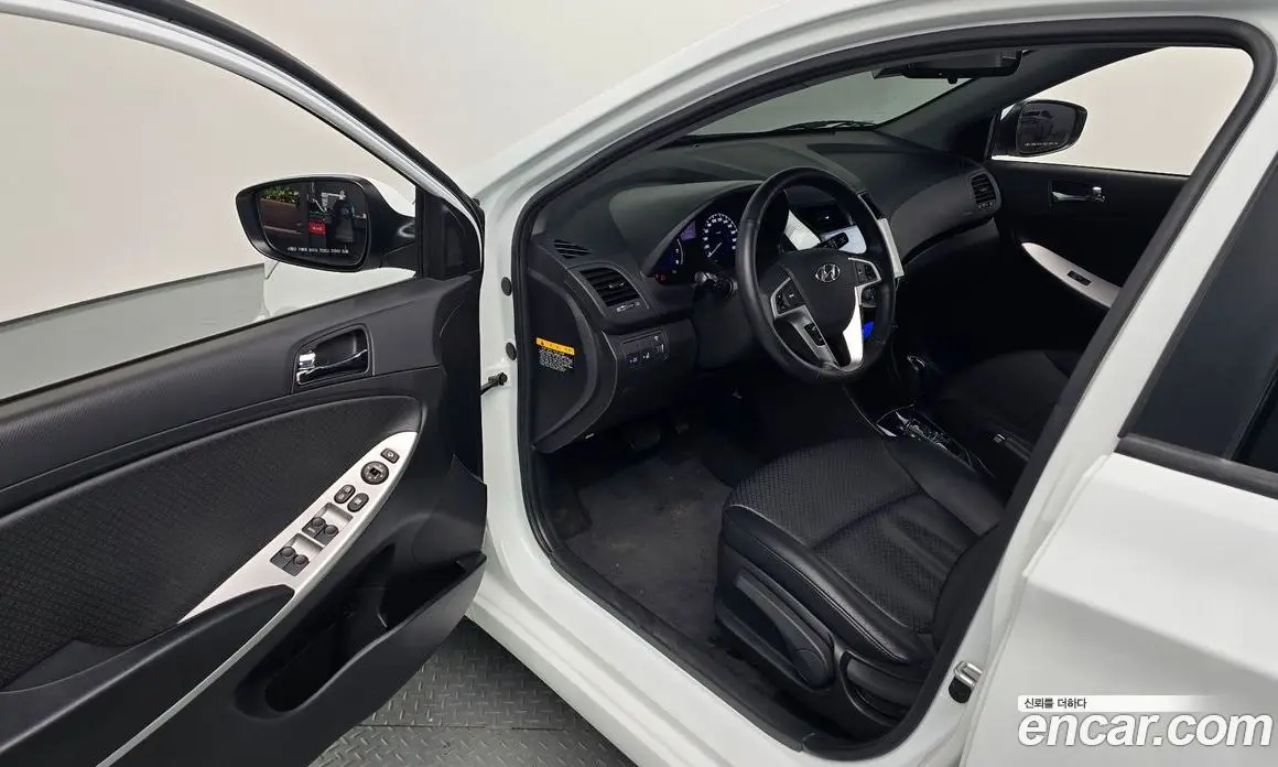Hyundai Accent 2012 1.6 автомат (гидро), фото 16 Hyundai Accent 2012 1.6 автомат (гидро), фото 16