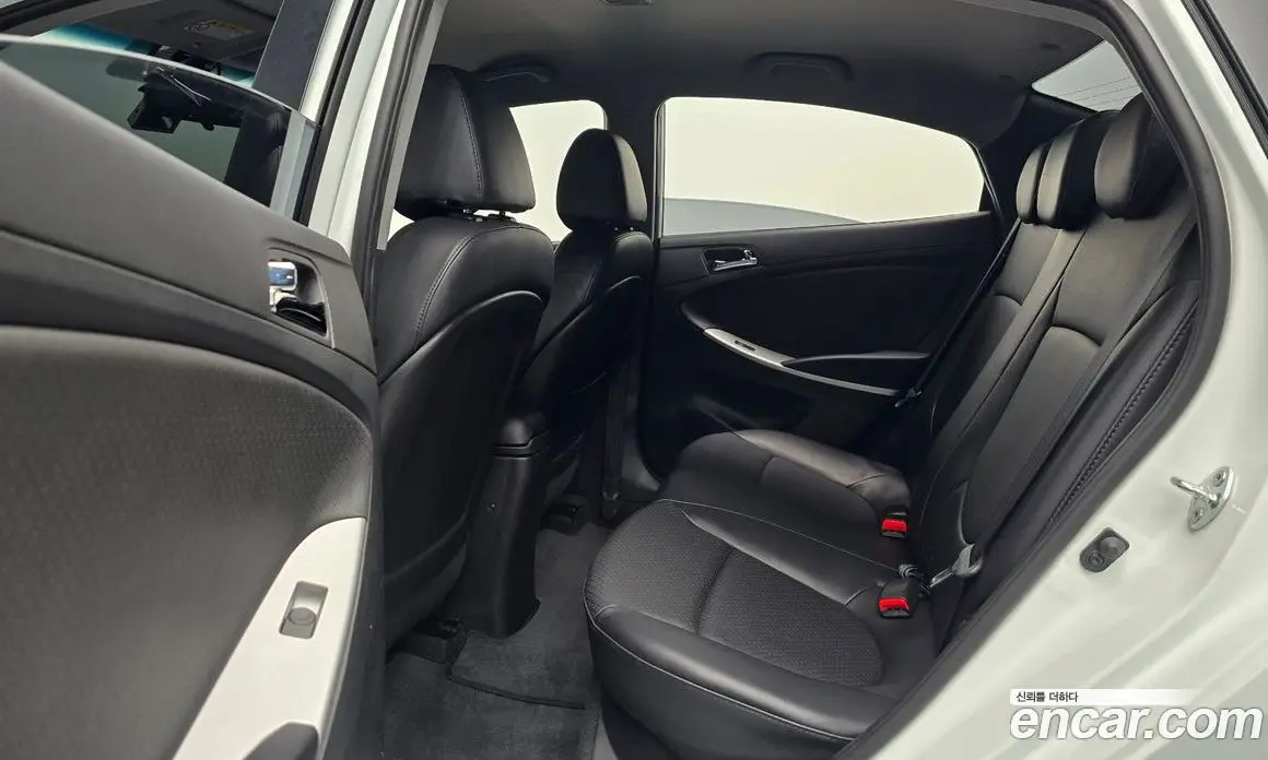 Hyundai Accent 2012 1.6 автомат (гидро), фото 17 Hyundai Accent 2012 1.6 автомат (гидро), фото 17