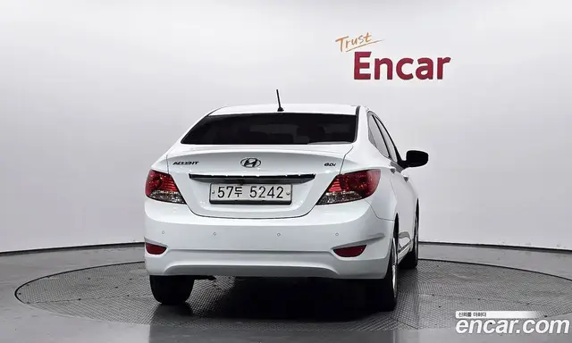 Hyundai Accent 2012 1.6 автомат (гидро), миниатюра 3 Hyundai Accent 2012 1.6 автомат (гидро), миниатюра 3