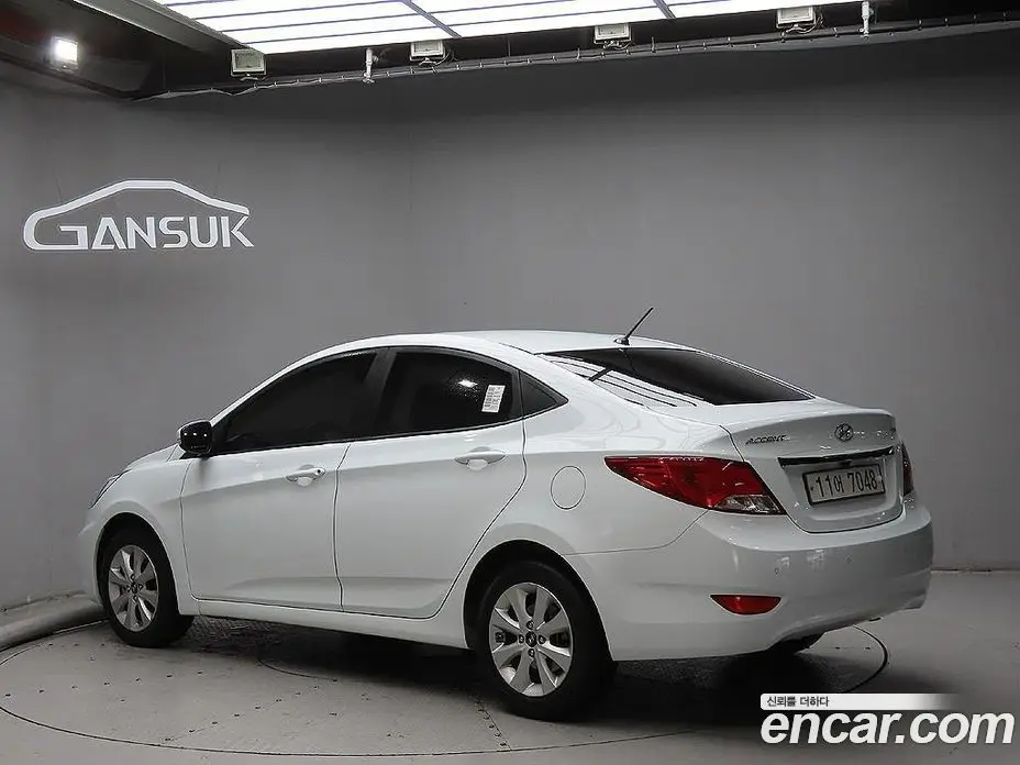 Hyundai Accent 2015 1.4 автомат (гидро), фото 3
