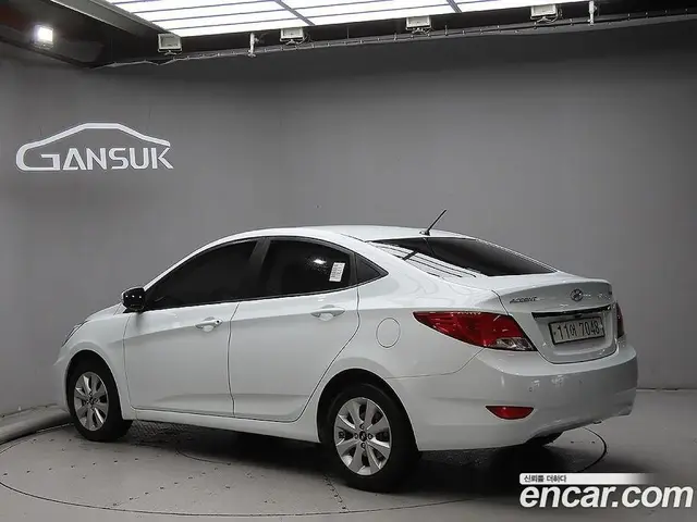 Hyundai Accent 2015 1.4 автомат (гидро), миниатюра 3