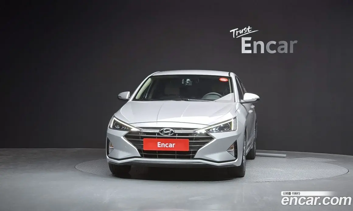Hyundai Avante 2018 1.6 автомат (гидро), фото 3