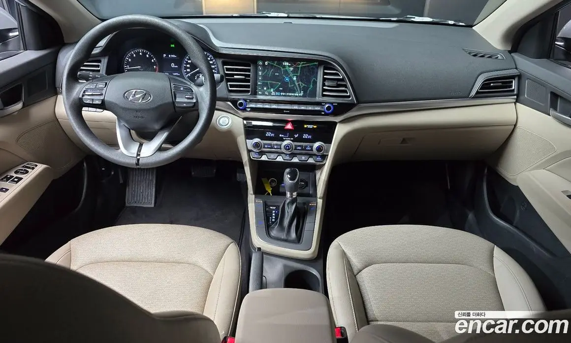 Hyundai Avante 2018 1.6 автомат (гидро), фото 7