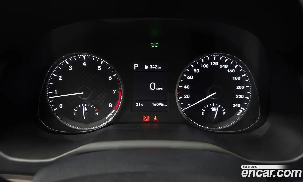 Hyundai Avante 2018 1.6 автомат (гидро), фото 8