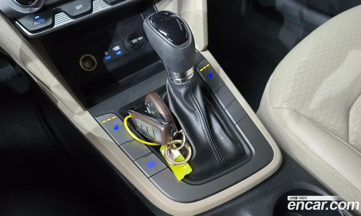 Hyundai Avante 2018 1.6 автомат (гидро), фото 9