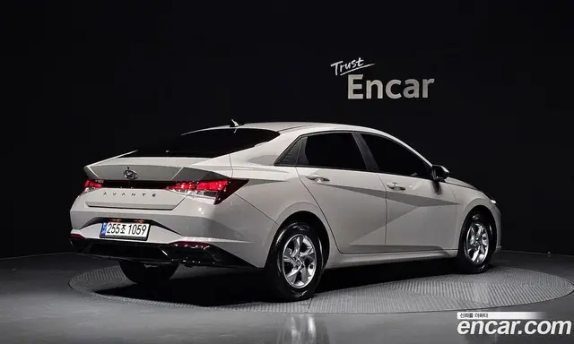 Hyundai Avante 2020 1.6 автомат (гидро), миниатюра 1 Hyundai Avante 2020 1.6 автомат (гидро), миниатюра 1