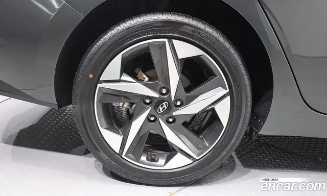 Hyundai Avante 2022 1.6 автомат (гидро), миниатюра 5 Hyundai Avante 2022 1.6 автомат (гидро), миниатюра 5