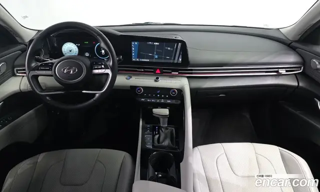 Hyundai Avante 2022 1.6 автомат (гидро), миниатюра 10 Hyundai Avante 2022 1.6 автомат (гидро), миниатюра 10