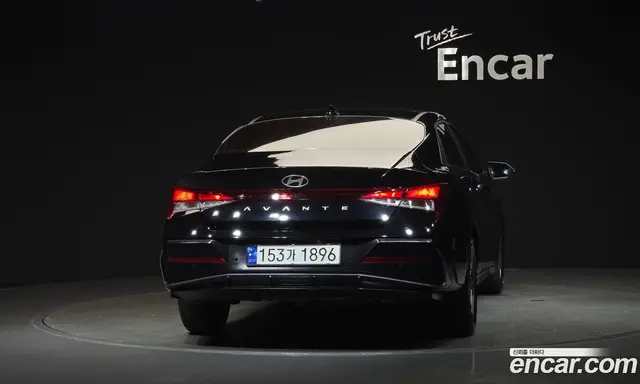 Hyundai Avante 2023 1.6 автомат (гидро), миниатюра 4