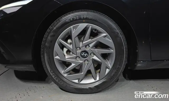 Hyundai Avante 2023 1.6 автомат (гидро), миниатюра 5