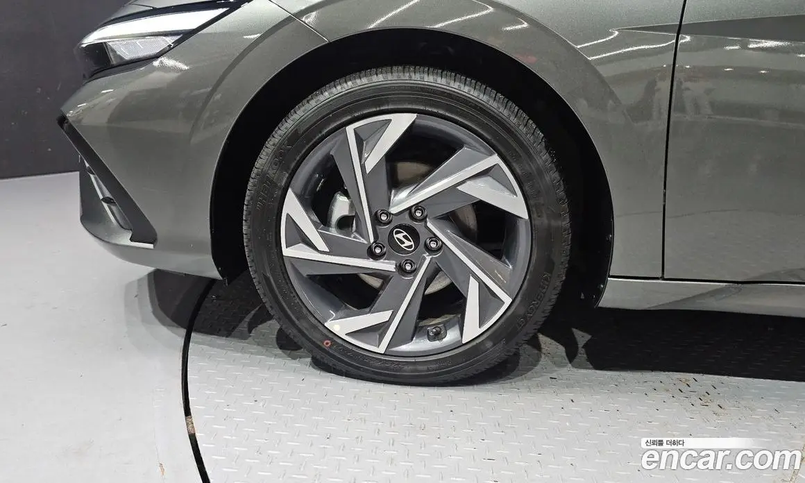 Hyundai Avante 2025 1.6 автомат (гидро), фото 5 Hyundai Avante 2025 1.6 автомат (гидро), фото 5