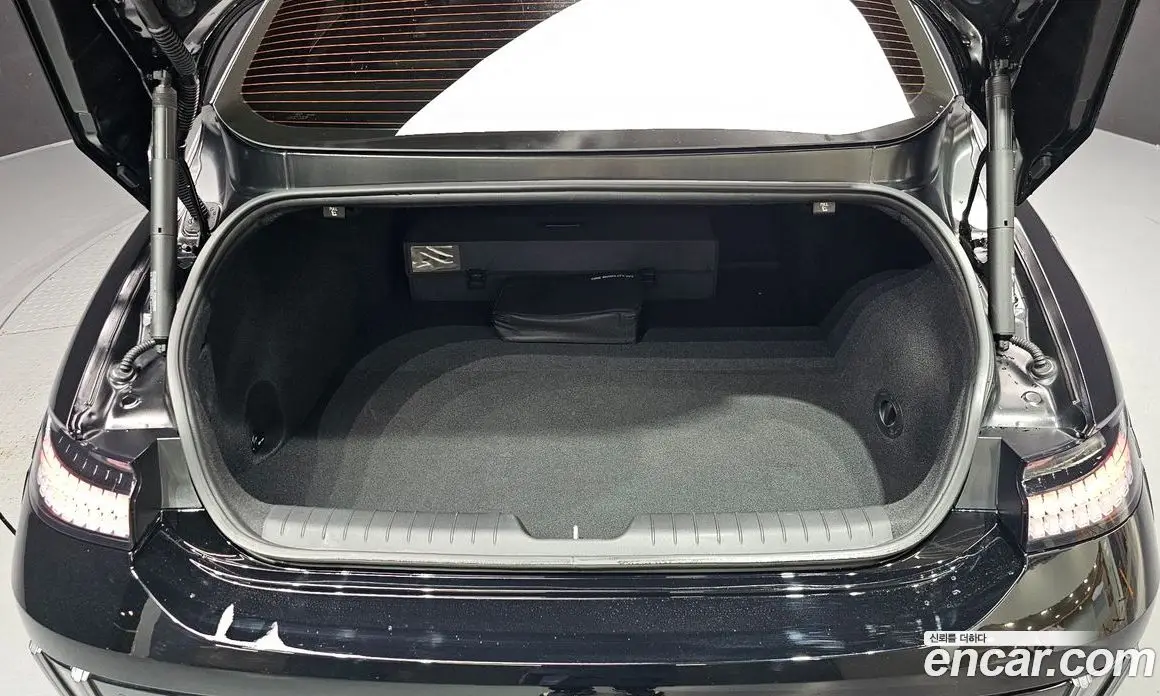 Hyundai Ioniq 6 2023 0.1 автомат (гидро), фото 25 Hyundai Ioniq 6 2023 0.1 автомат (гидро), фото 25