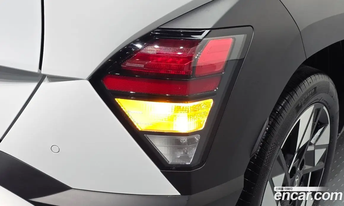 Hyundai Kona 2024 1.6 автомат (гидро), фото 9 Hyundai Kona 2024 1.6 автомат (гидро), фото 9