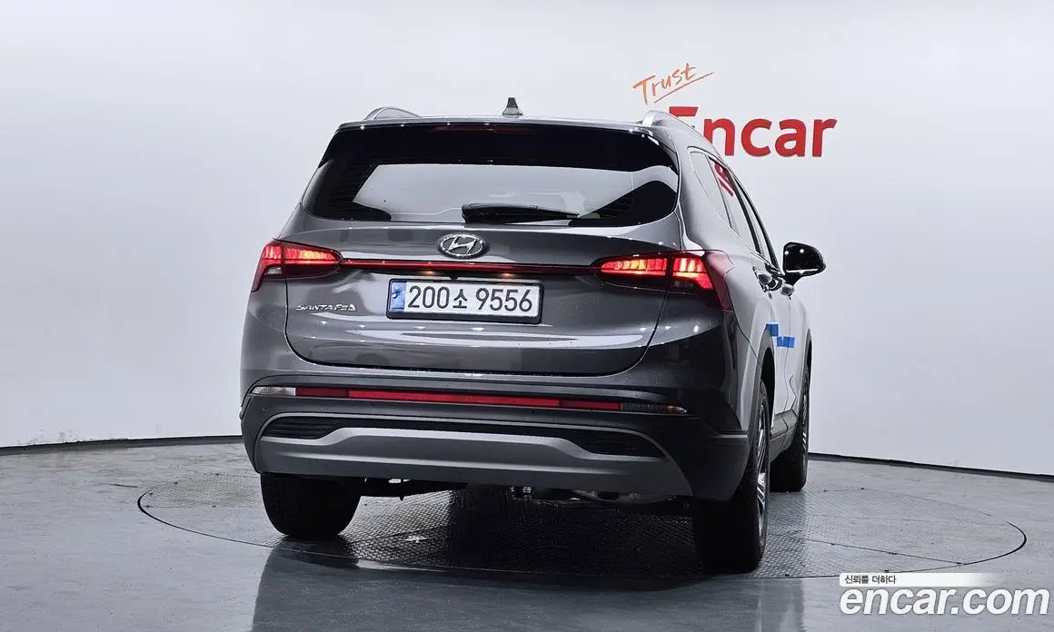 Hyundai Santa Fe 2022 2.2 автомат (гидро), фото 4 Hyundai Santa Fe 2022 2.2 автомат (гидро), фото 4