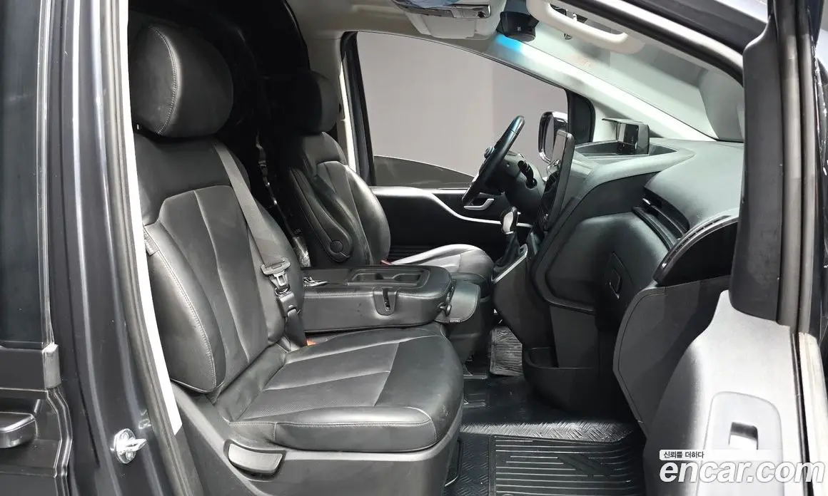 Hyundai Staria 2021 3.5 автомат (гидро), фото 16 Hyundai Staria 2021 3.5 автомат (гидро), фото 16