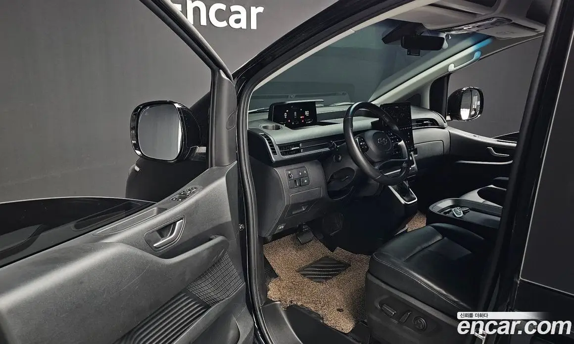 Hyundai Staria 2022 3.5 автомат (гидро), фото 12