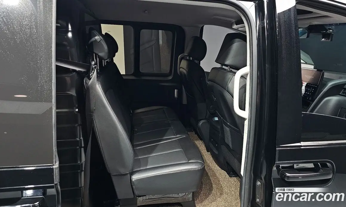 Hyundai Staria 2022 3.5 автомат (гидро), фото 16