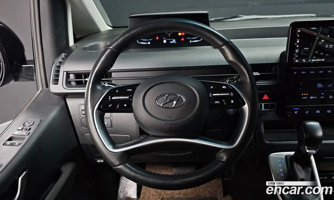Hyundai Staria 2022 3.5 автомат (гидро), фото 18