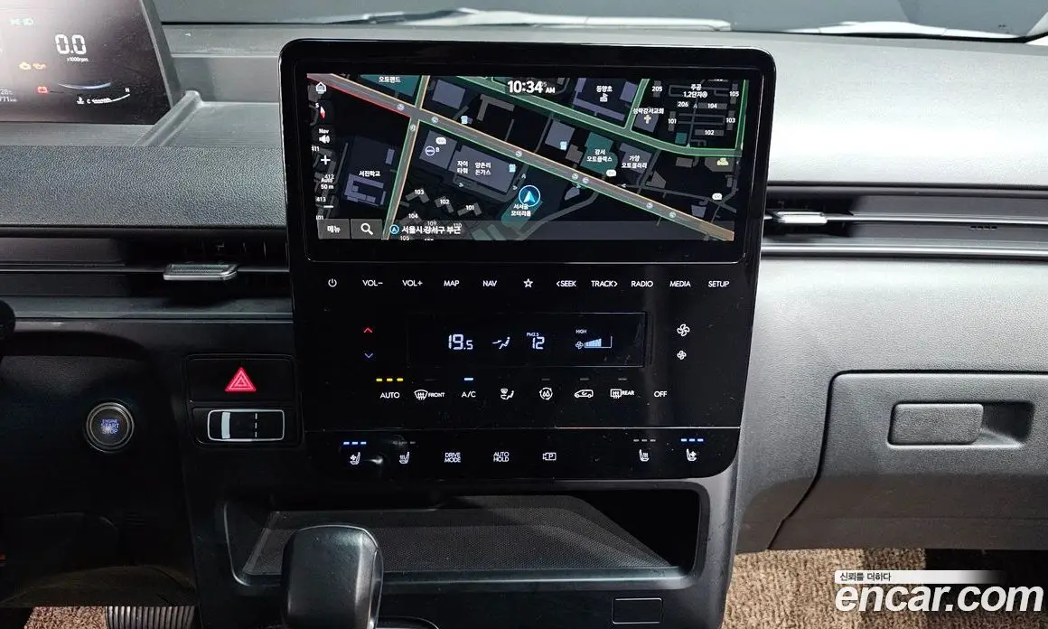 Hyundai Staria 2022 3.5 автомат (гидро), фото 19
