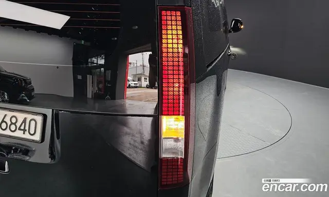 Hyundai Staria 2022 3.5 автомат (гидро), миниатюра 8