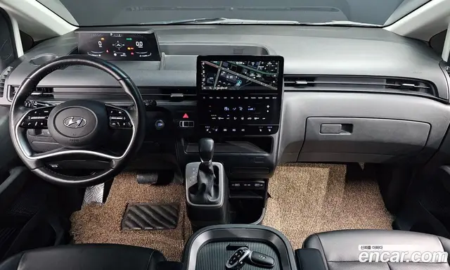 Hyundai Staria 2022 3.5 автомат (гидро), миниатюра 9