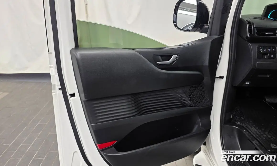 Hyundai Staria 2024 1.6 автомат (гидро), фото 14 Hyundai Staria 2024 1.6 автомат (гидро), фото 14