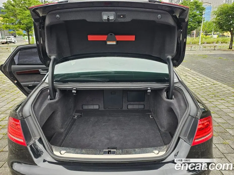 Audi A8 2012 4.2 автомат (гидро), фото 8 Audi A8 2012 4.2 автомат (гидро), фото 8