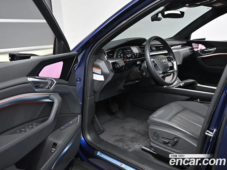Audi e-tron 2022 1.0 автомат (гидро), фото 11 Audi e-tron 2022 1.0 автомат (гидро), фото 11