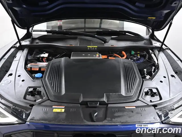 Audi e-tron 2022 1.0 автомат (гидро), миниатюра 6 Audi e-tron 2022 1.0 автомат (гидро), миниатюра 6