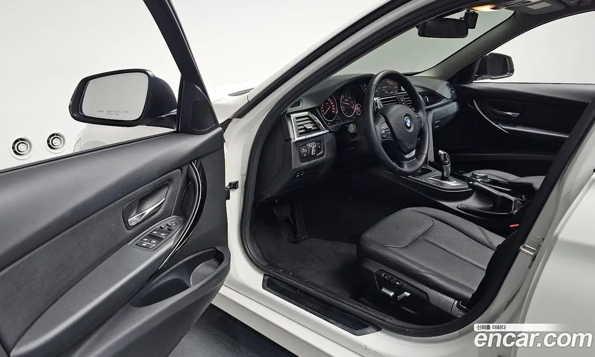 BMW 3 серия 2018 2.0 автомат (гидро), фото 12 BMW 3 серия 2018 2.0 автомат (гидро), фото 12