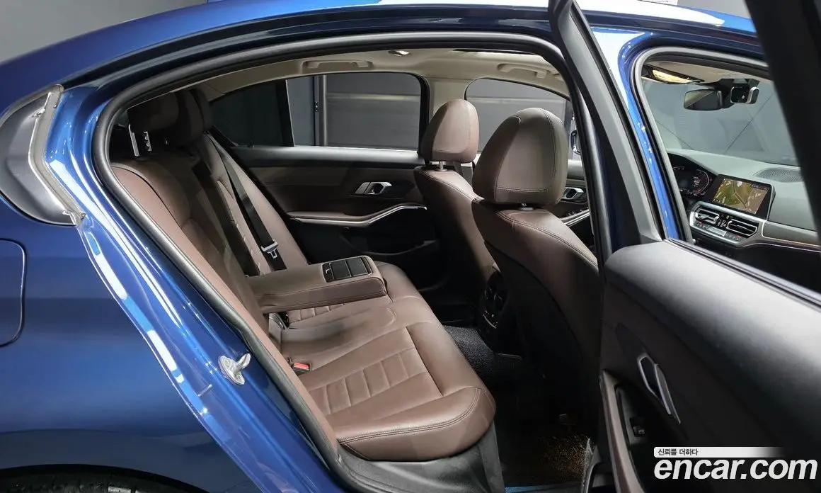 BMW 3 серия 2021 2.0 автомат (гидро), фото 17
