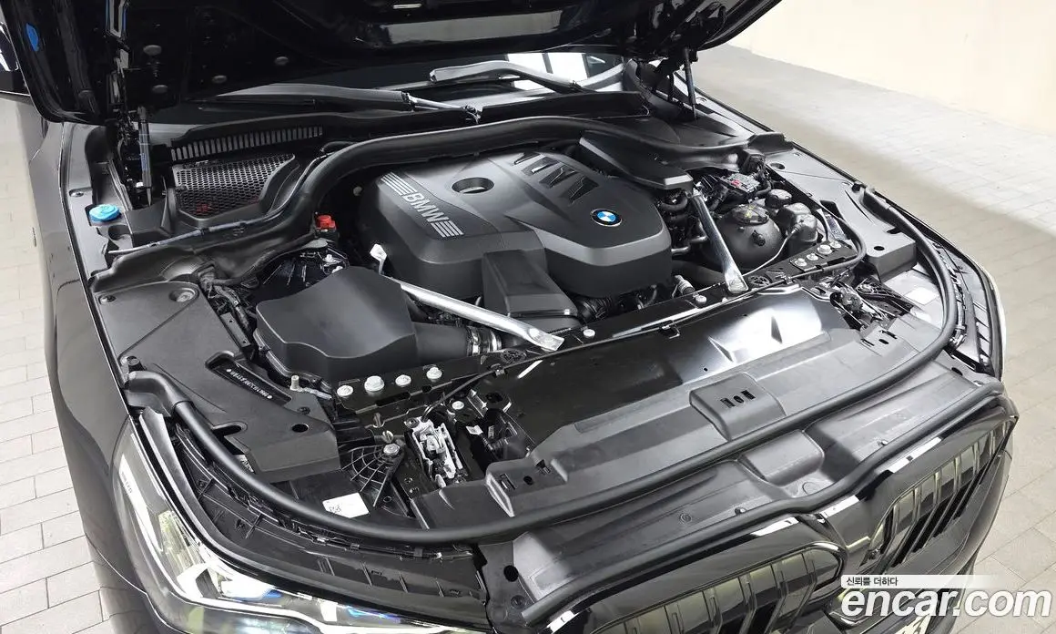 BMW 5 серия 2025 2.0 автомат (гидро), фото 6