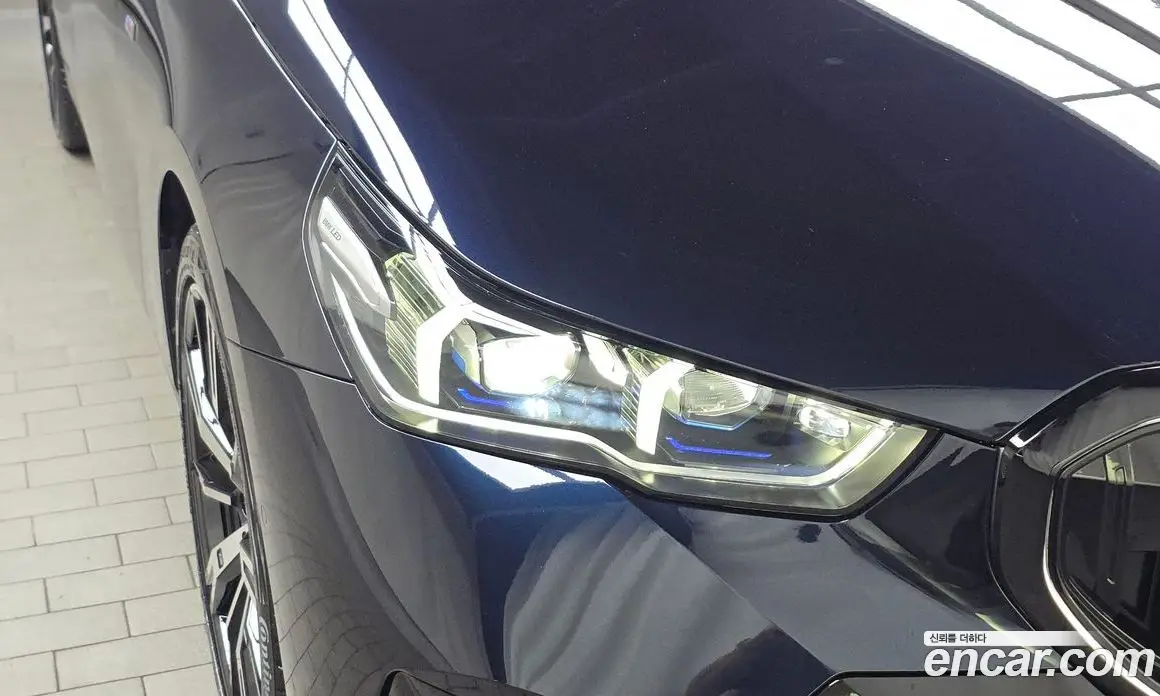 BMW 5 серия 2025 2.0 автомат (гидро), фото 8