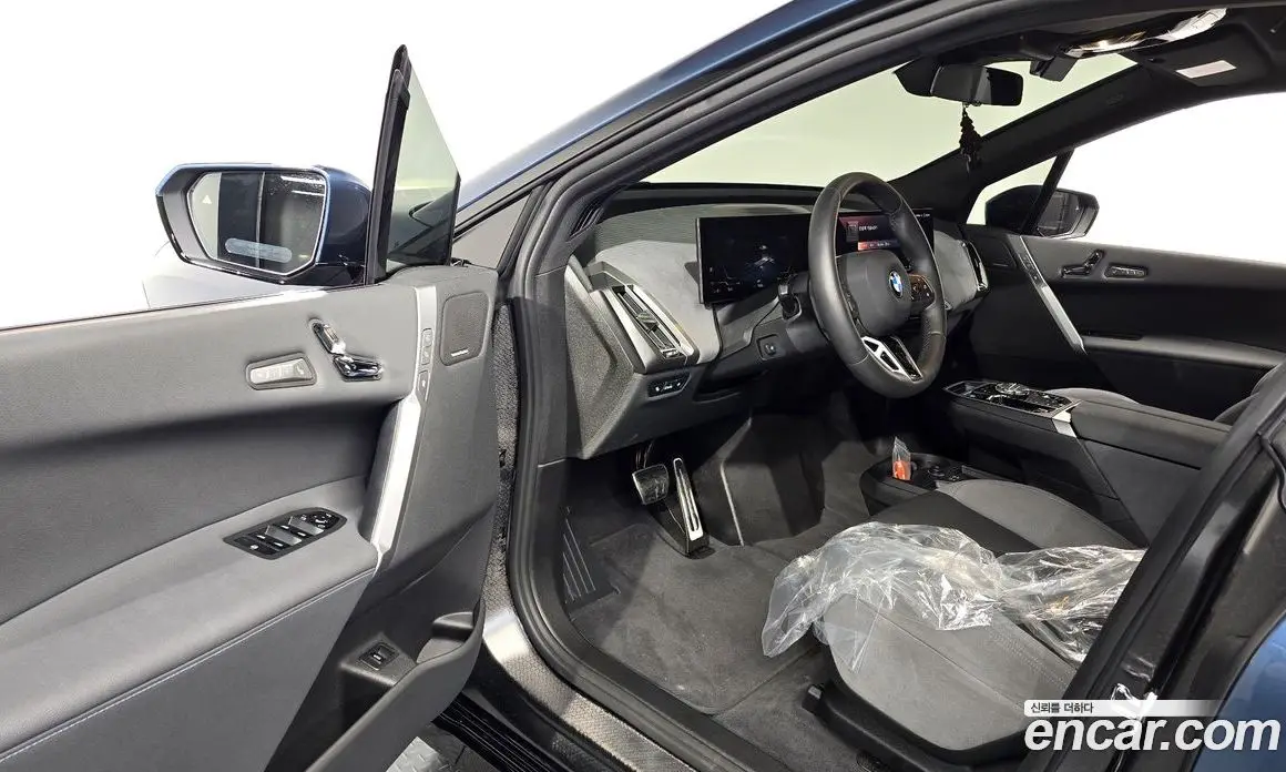 BMW iX 2025 0.3 автомат (гидро), фото 13