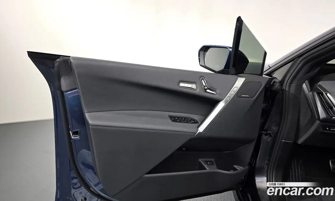 BMW iX 2025 0.3 автомат (гидро), фото 14