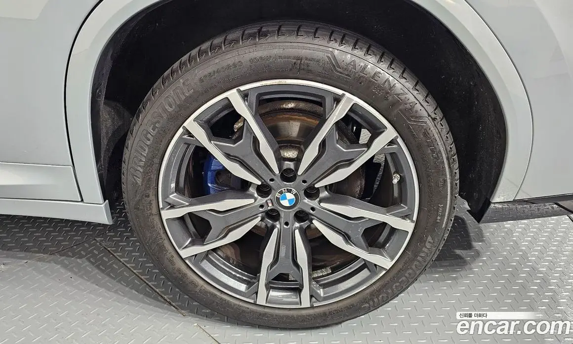 BMW X4 2025 2.0 автомат (гидро), фото 6 BMW X4 2025 2.0 автомат (гидро), фото 6