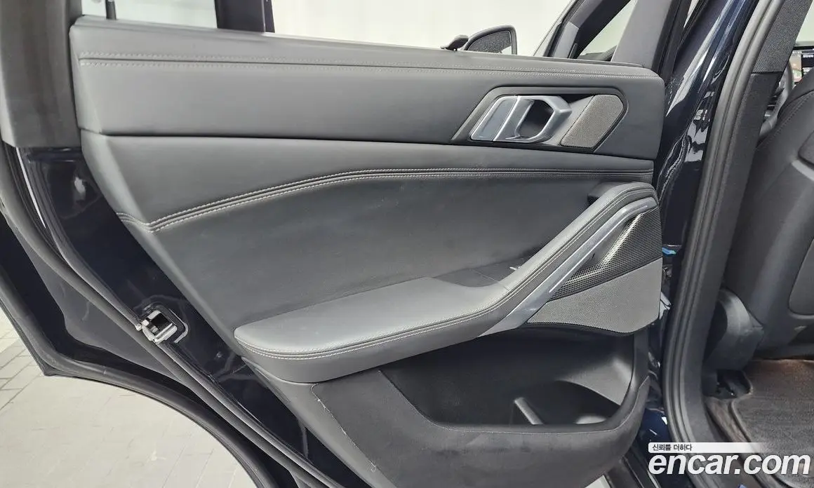 BMW X6 2023 3.0 автомат (гидро), фото 15