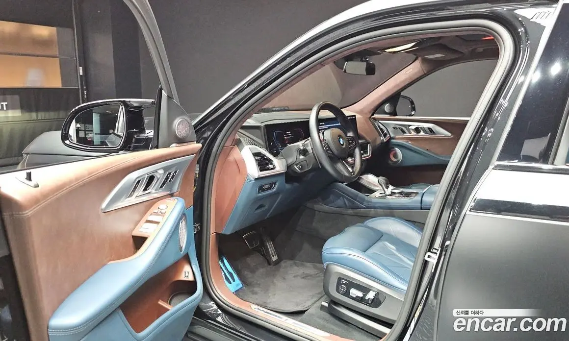 BMW XM 2023 4.4 автомат (гидро), фото 13 BMW XM 2023 4.4 автомат (гидро), фото 13