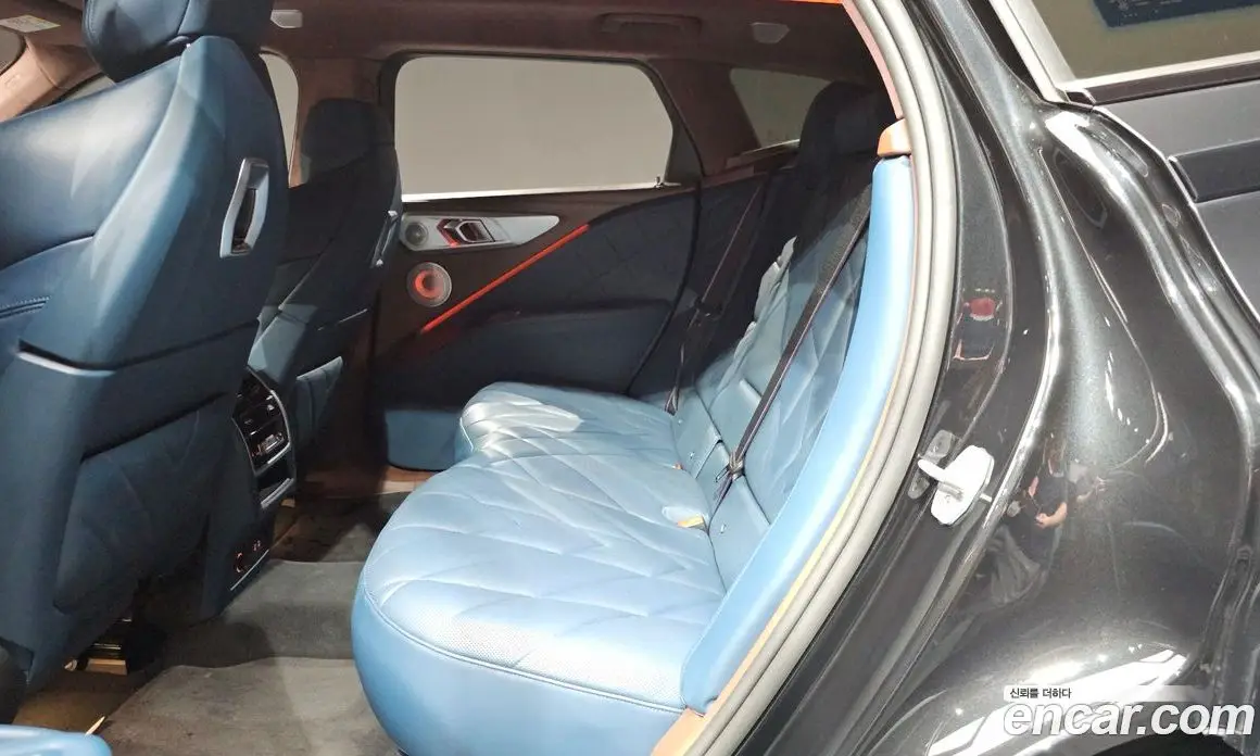 BMW XM 2023 4.4 автомат (гидро), фото 16 BMW XM 2023 4.4 автомат (гидро), фото 16