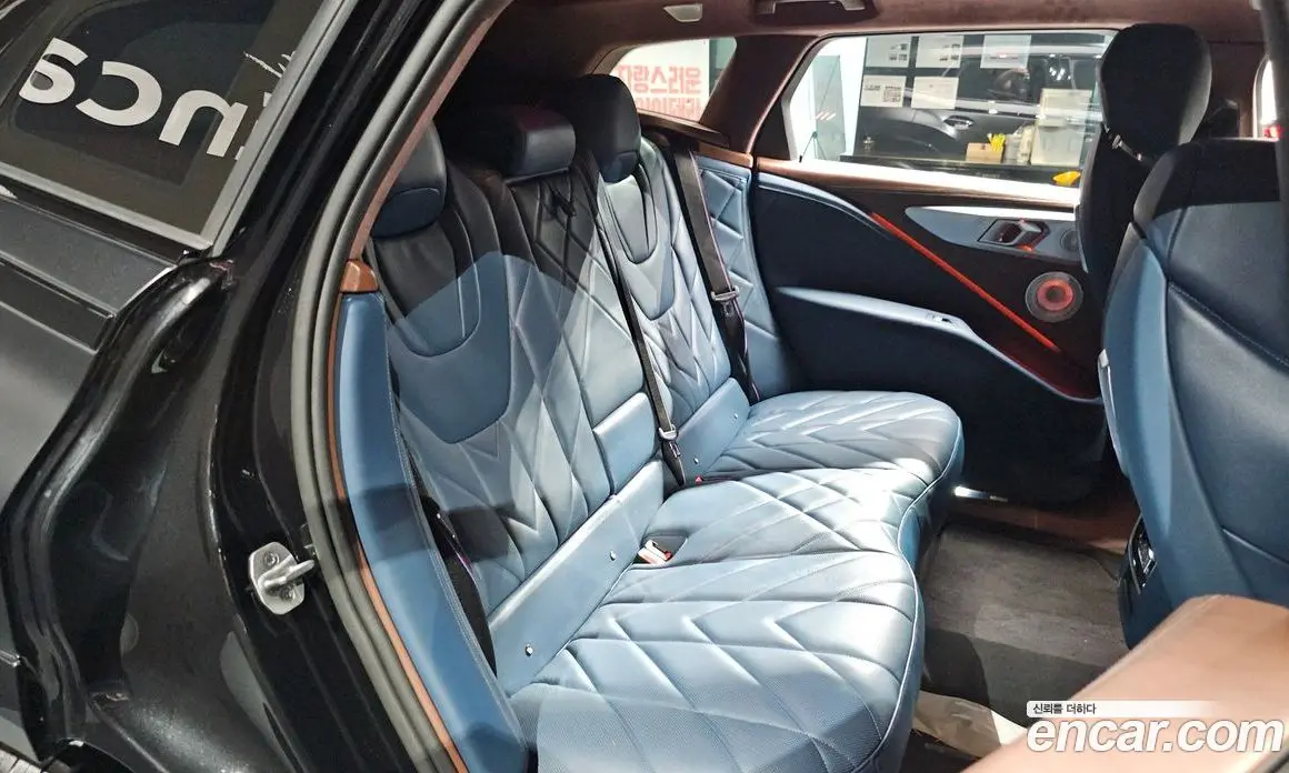 BMW XM 2023 4.4 автомат (гидро), фото 17 BMW XM 2023 4.4 автомат (гидро), фото 17