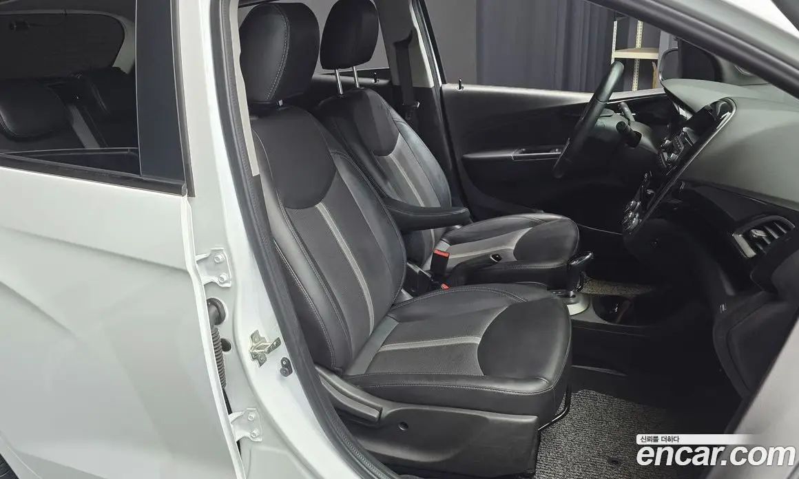 Chevrolet Spark 2019 1.0 автомат (гидро), фото 12 Chevrolet Spark 2019 1.0 автомат (гидро), фото 12