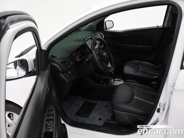 Chevrolet Spark 2022 1.0 автомат (гидро), миниатюра 9
