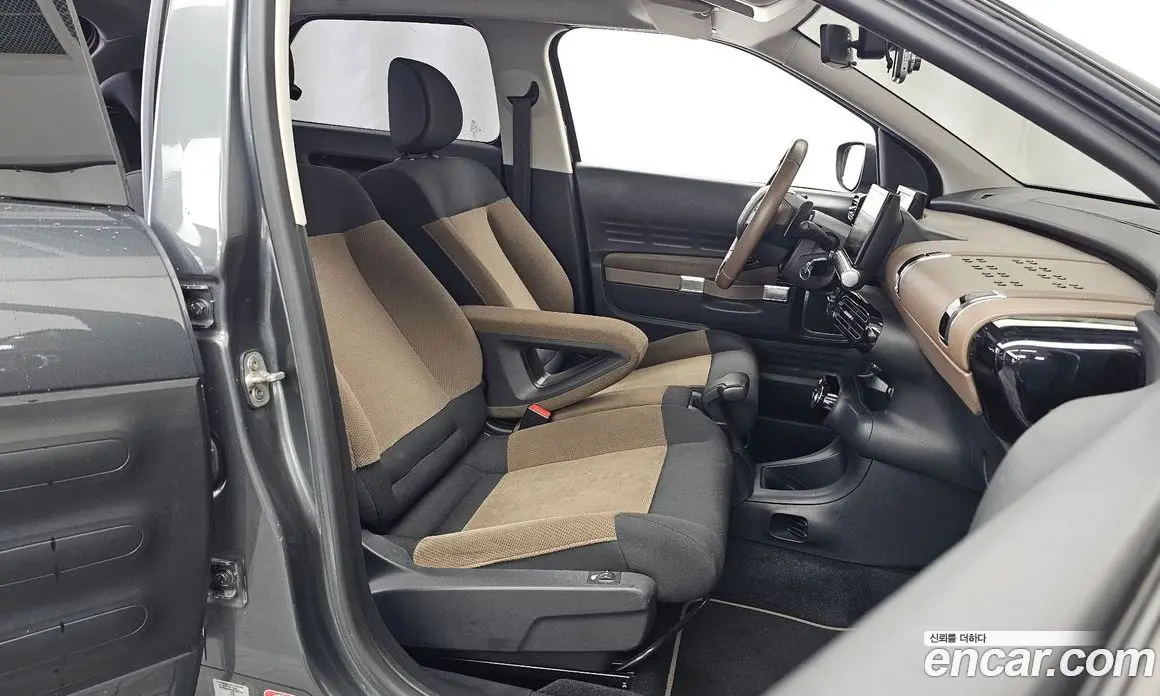 Citroen C4 Cactus 2017 1.6 автомат (гидро), фото 11 Citroen C4 Cactus 2017 1.6 автомат (гидро), фото 11