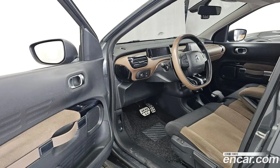 Citroen C4 Cactus 2017 1.6 автомат (гидро), фото 10 Citroen C4 Cactus 2017 1.6 автомат (гидро), фото 10