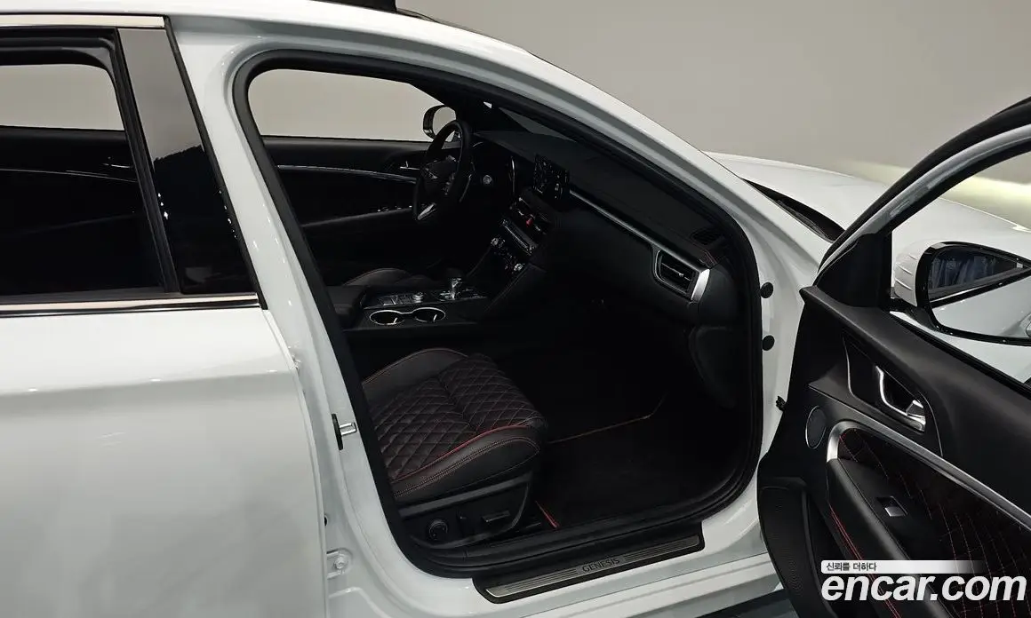 Genesis G70 2025 3.3 автомат (гидро), фото 15 Genesis G70 2025 3.3 автомат (гидро), фото 15