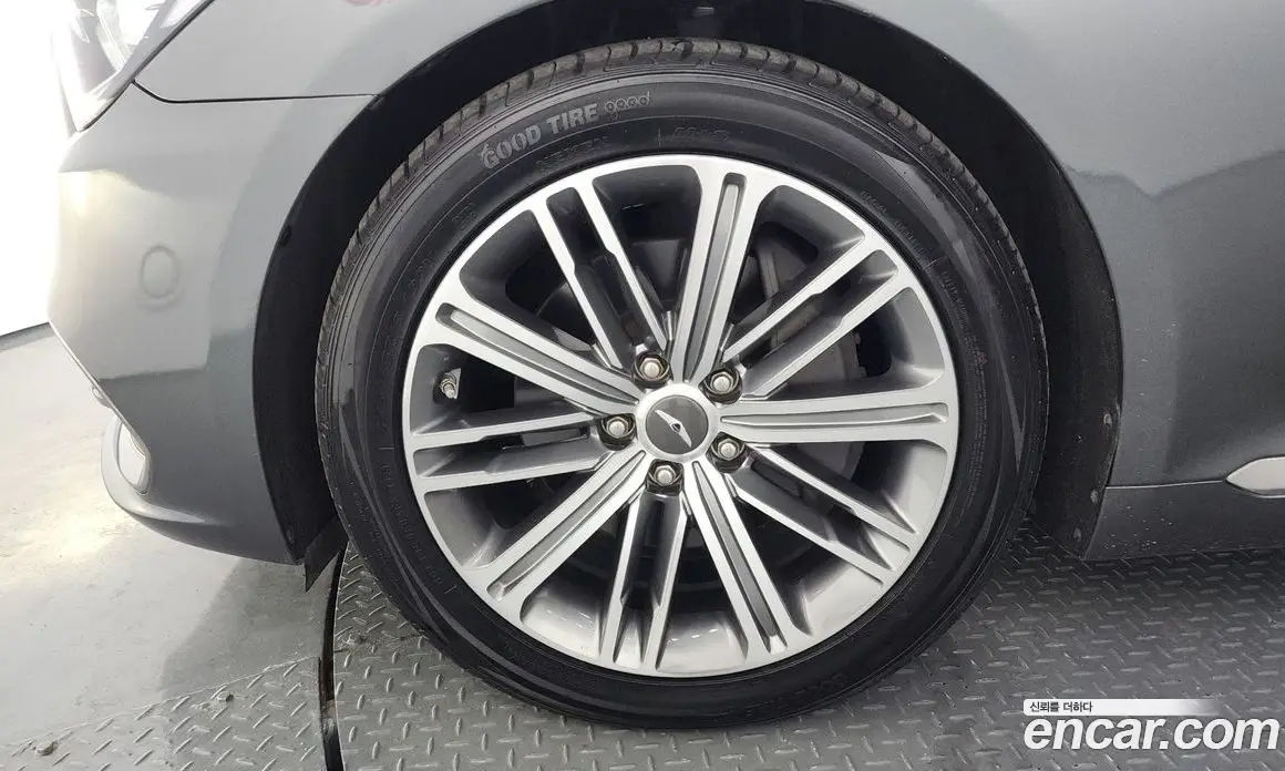 Genesis G80 2018 2.2 автомат (гидро), фото 5 Genesis G80 2018 2.2 автомат (гидро), фото 5